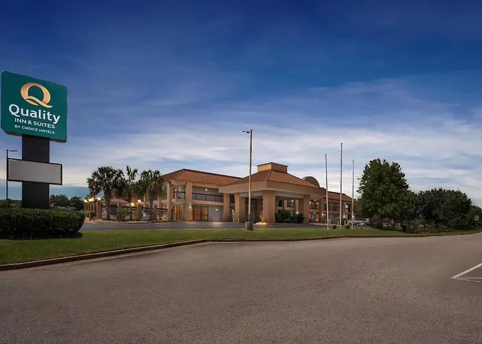 Quality Inn & Suites Near Robins Air Force Base Warner Robins