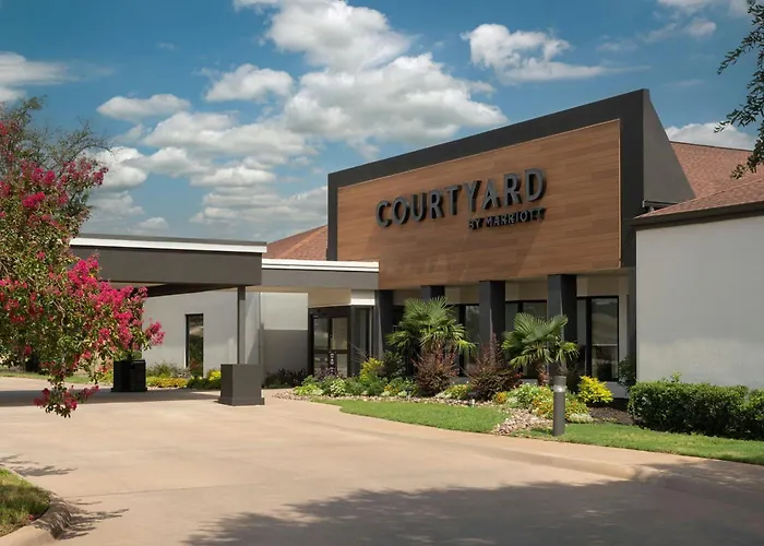 Courtyard By Marriott Dallas-Fort Worth/Bedford