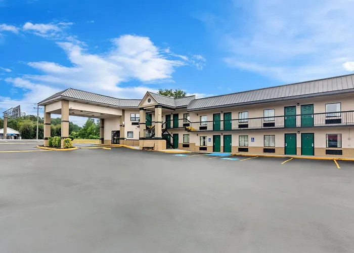 Super 8 By Wyndham Columbia Motel