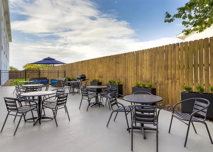 Best Western Plus Executive Hotel & Suites Sulphur