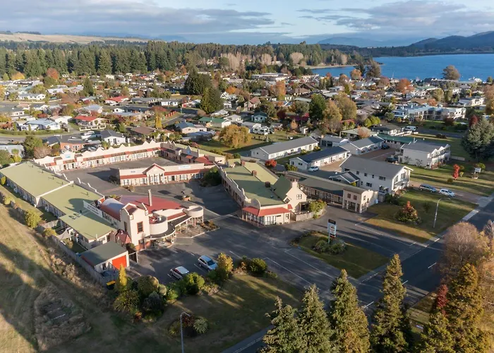 The Village Inn Hotel Te Anau