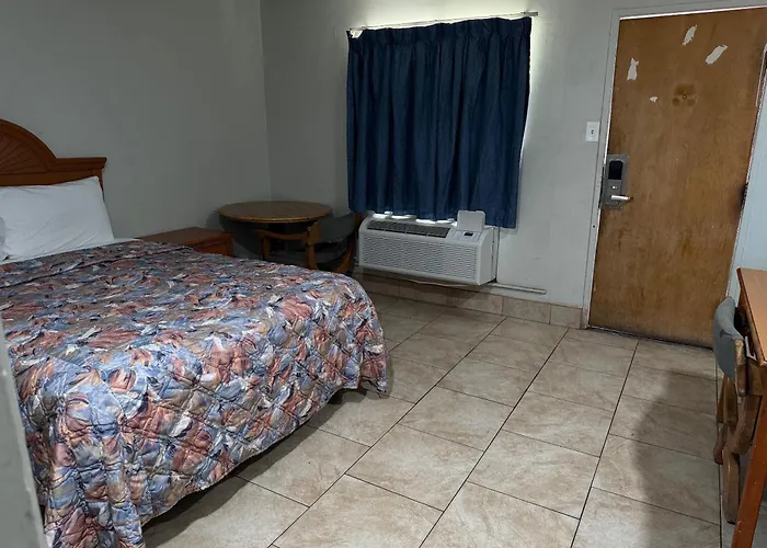 Apple Valley Motel