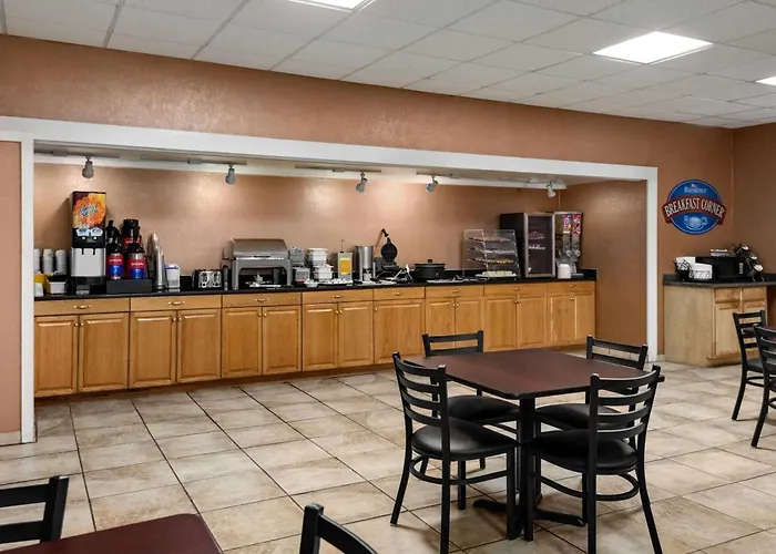 Baymont By Wyndham Salem Roanoke Area Hotel