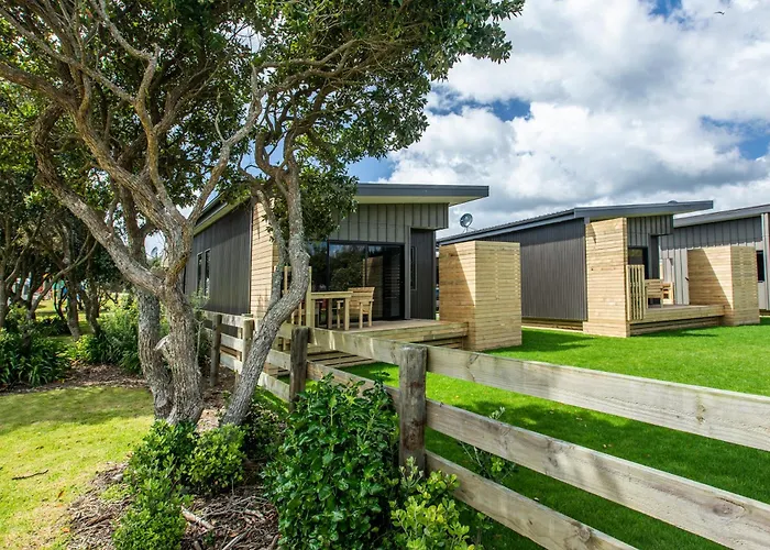 Camp Waipu Cove Hotel