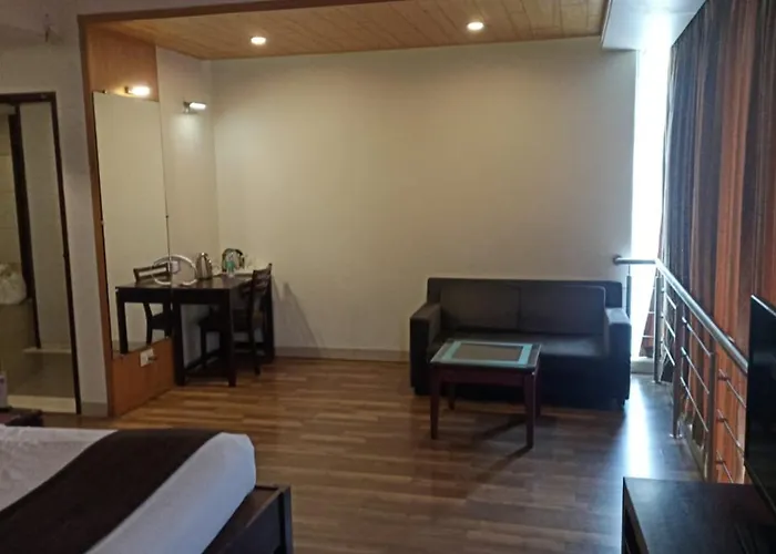 Hotel Chaitali - Pure Veg Kolhapur