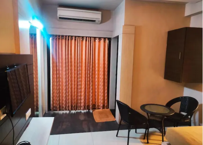 Hotel Sham Suman, Kolhapur- Opposite To Mahalaxmi Temple