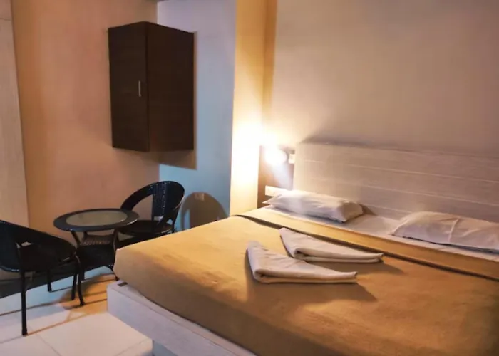 Hotel Sham Suman, Kolhapur- Opposite To Mahalaxmi Temple