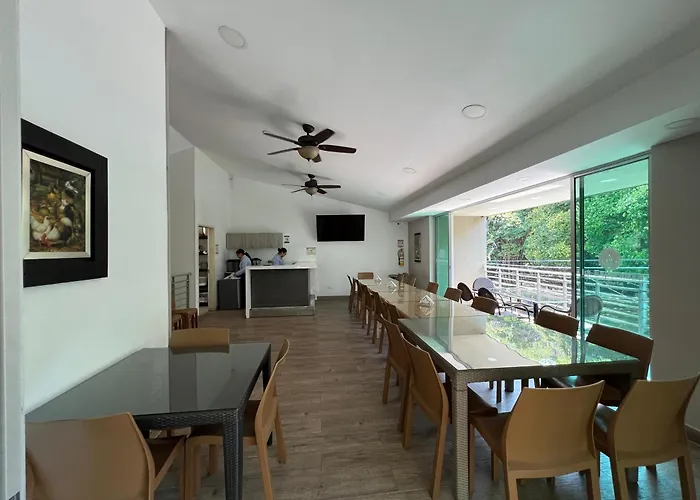 Hotel La Esperanza Ciudad Jardín Cali