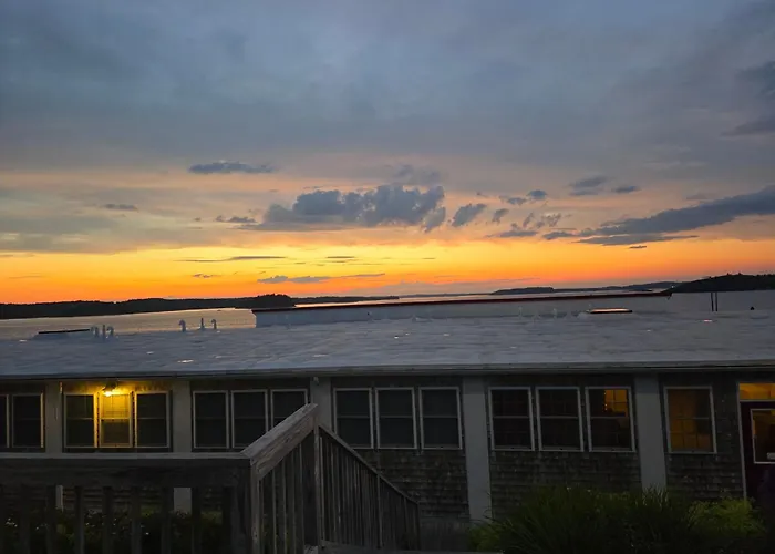 The Inn On The Wharf Lubec