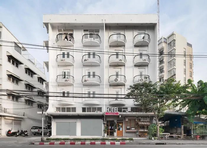 Hotel Papa Bangkok Siriraj
