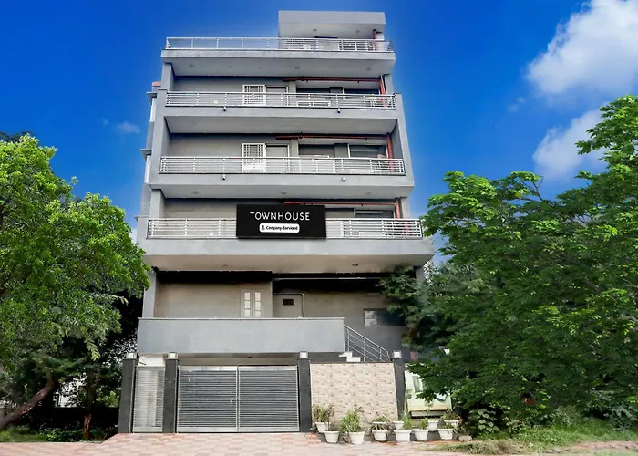 Townhouse Rohini Sector 24 Hotel Delhi 