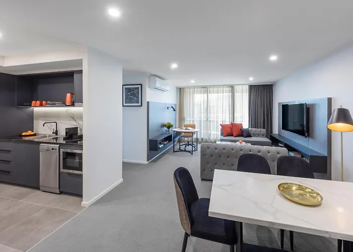 Deco Hotel Canberra