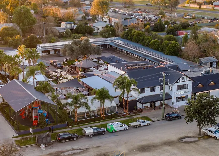 Palm And Pawn Motor Inn Wagga Wagga