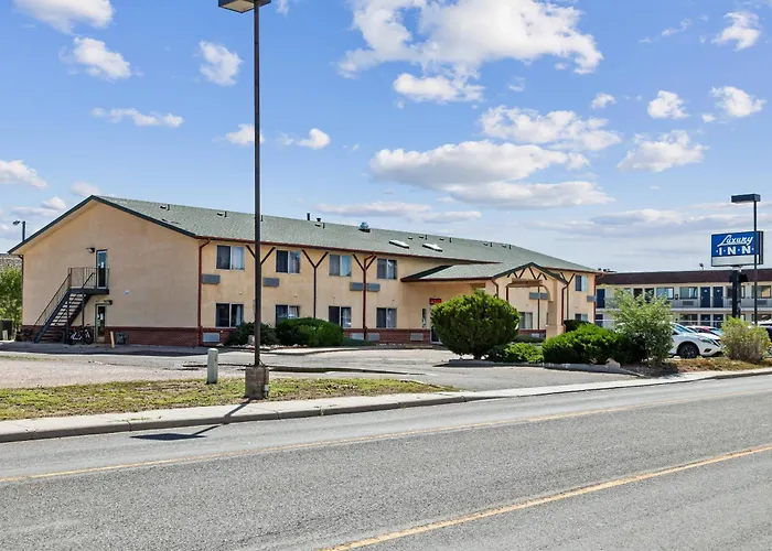 Luxury Inn Cheyenne