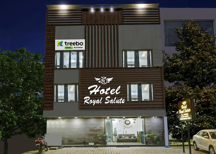 Hotel Royal Salute Near Isbt Zirakpur Chandigarh
