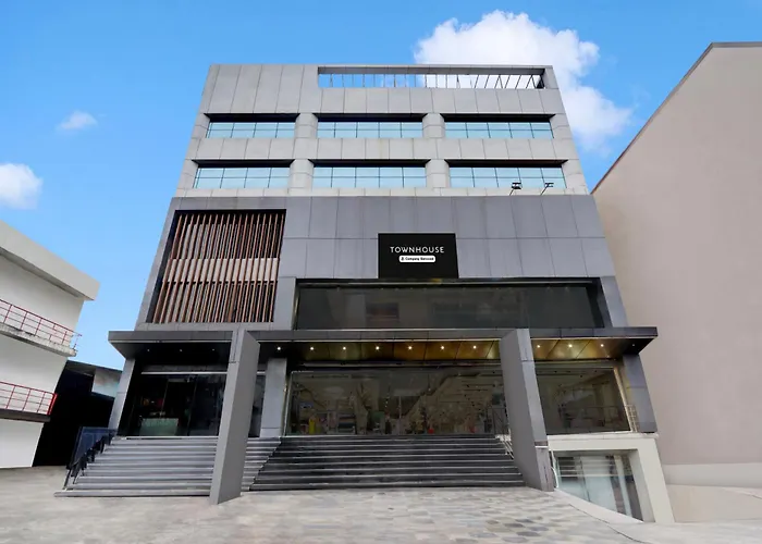 Super Townhouse Daba Garden Road Hotel Visakhapatnam