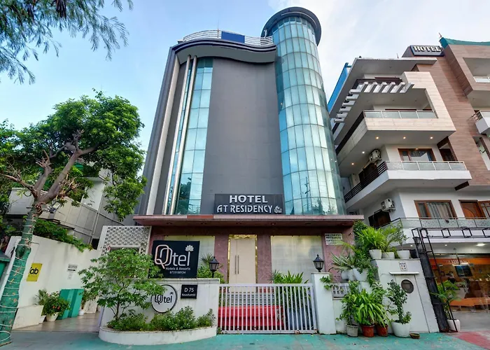 Qotel Comfort At Residency Kaushambi Anand Vihar Ghaziabad