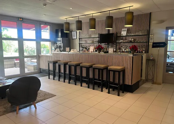 Hotel Le Mas Des Ponts D'Arles