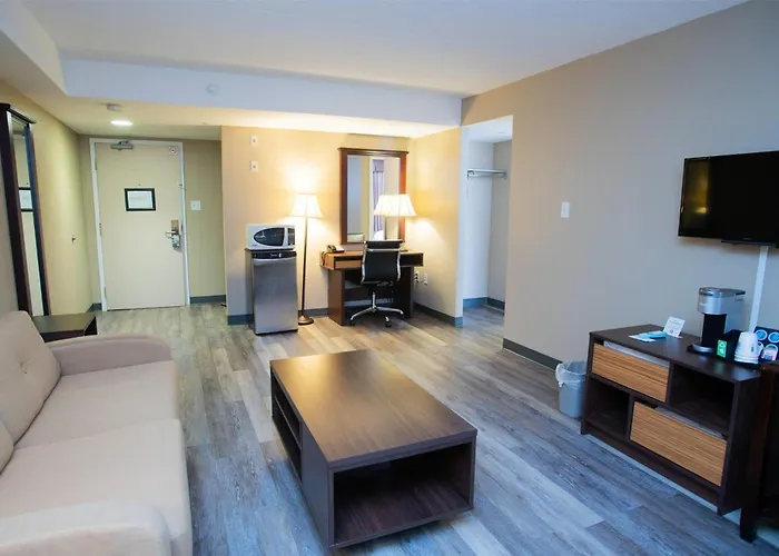 Super 8 By Wyndham Mississauga Hotel