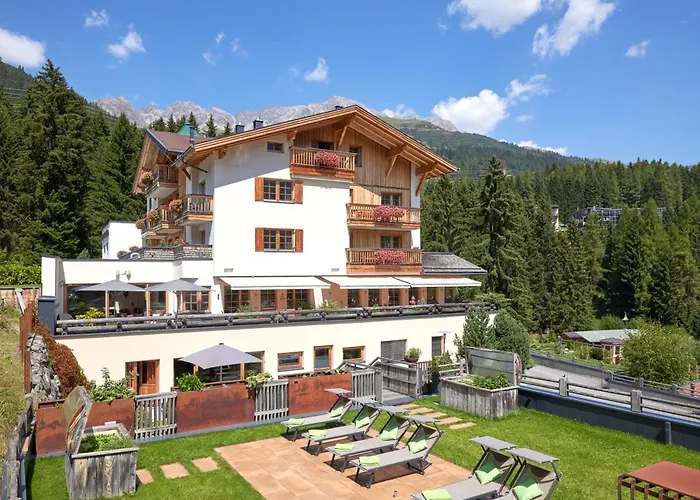 Hotel Der Waldhof - Unique - A Hidden Gem Sankt Anton am Arlberg