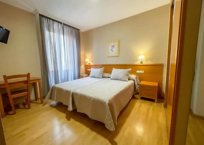Hotel Castilla Caces