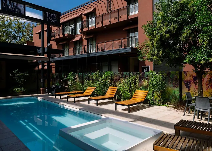 Plaza Paradiso By Camberland Chacras de Coria