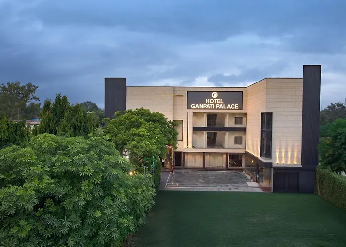 Hotel Ganpati Palace Mathura