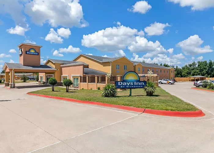 Days Inn By Wyndham Rockdale Texas
