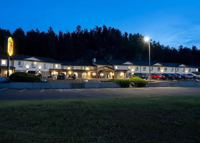 Super 8 By Wyndham Custer/Crazy Horse Area Hotel