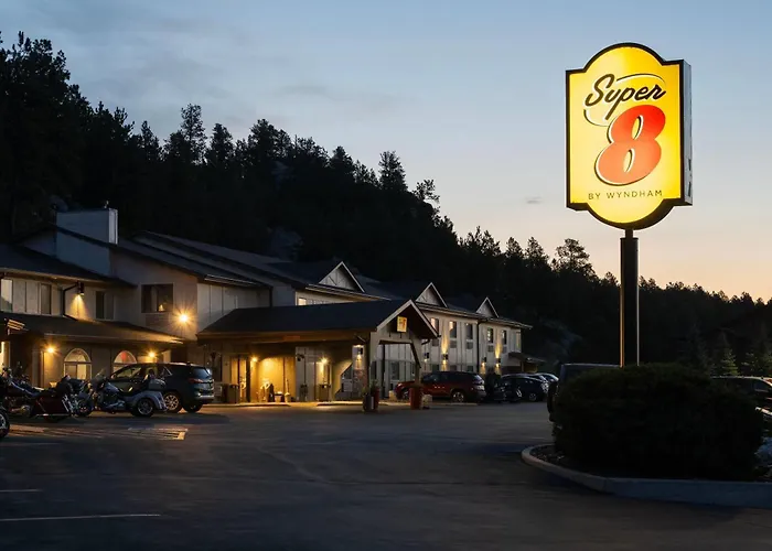 Super 8 By Wyndham Custer/Crazy Horse Area Hotel