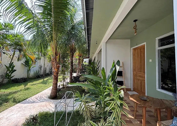 Palm Trees Villas Gili Air