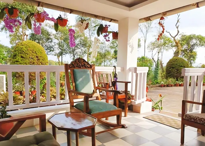 The Blue Mountains Estate Stay Madikeri