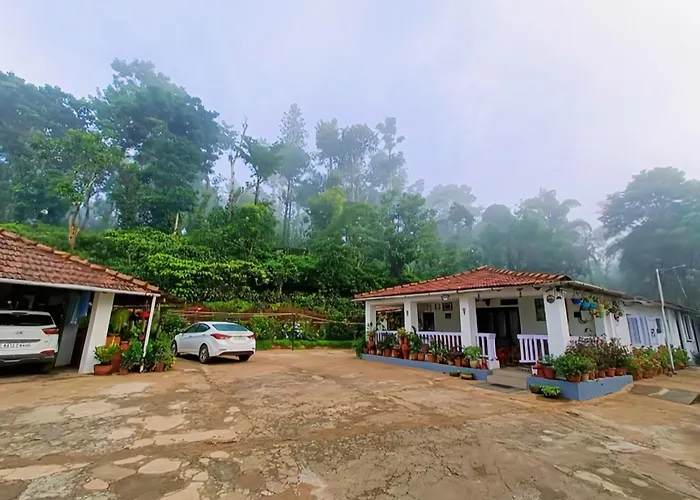 The Blue Mountains Estate Stay Madikeri