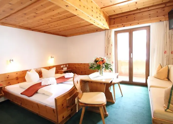 Pension Mittagskogel St. Leonhard im Pitztal