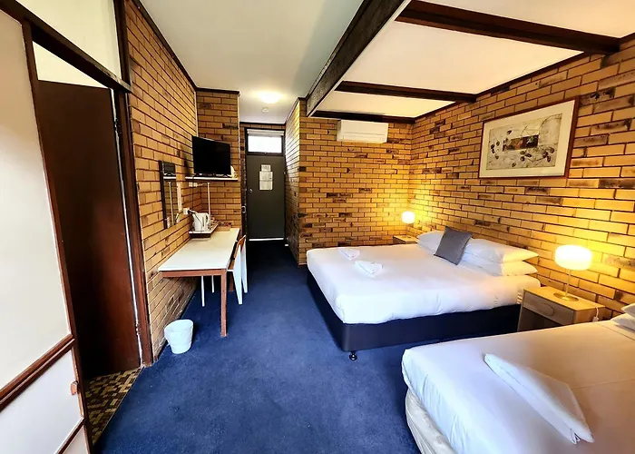 Fish Creek Hotel