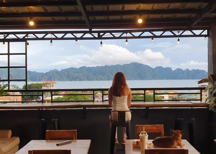 Kalis Viewpoint Lodge Corón