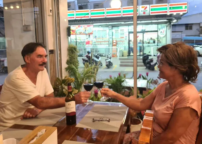 Roong-Arun Apartment Bangkok