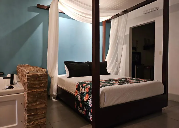 Yellow Tree Suites La Fortuna
