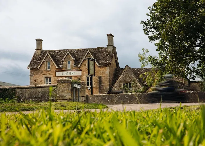 Eliot Arms Hotel Cirencester