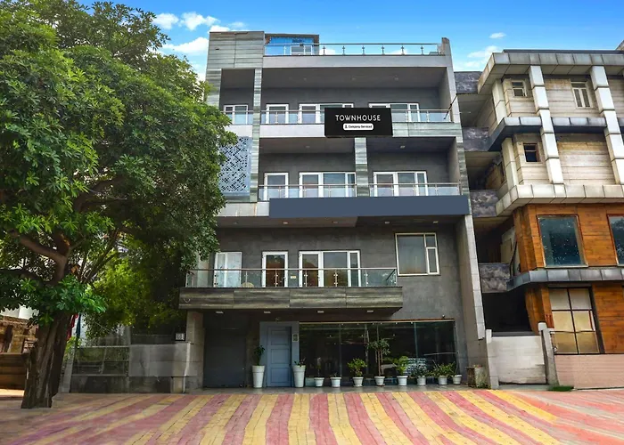 Super Townhouse Rohini Sector 23 Hotel Delhi 
