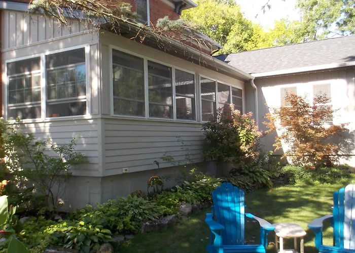 Seaway Manor B&B Gananoque