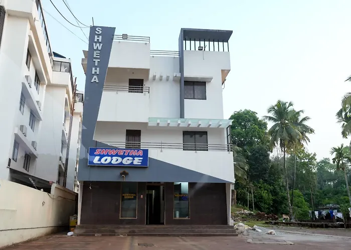 Shwetha Lodge Kolluru