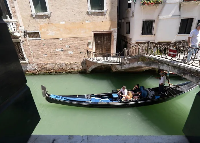 Anzolo Palace - Rooms & Apartments Venice