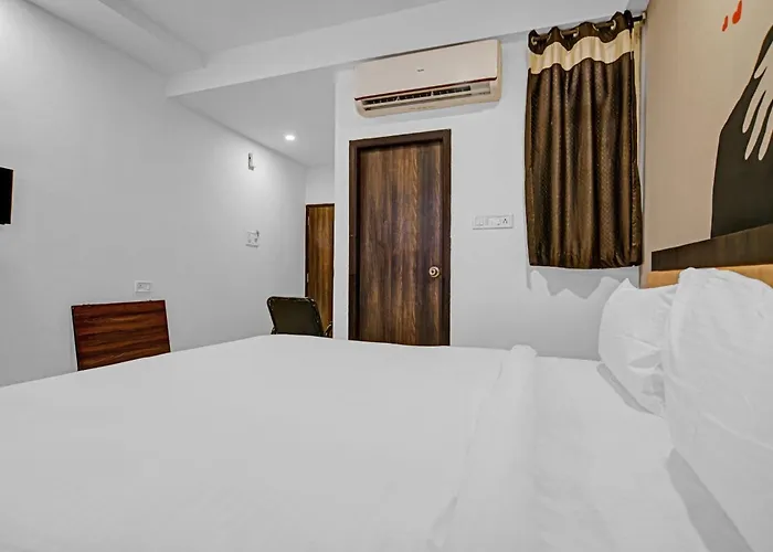 Collection O The Eternity Near Lig Sqaure Hotel Indore