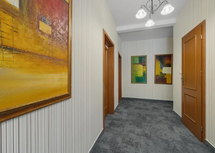 Hotel Reverie - Dependance, Check-In At Metropolitan Star Bratislava