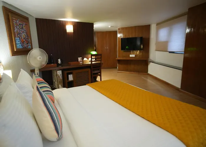 Tree Of Life Eila Art Hotel, Manali Nagar 