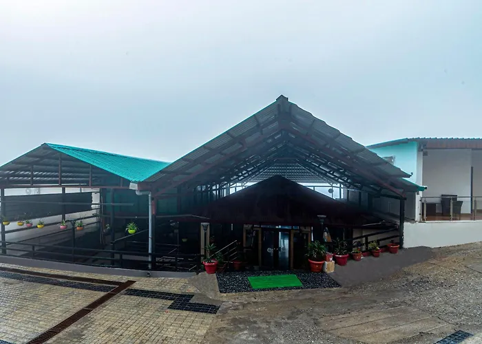 Treebo Premium Queens Of Hills Near Mall Road Area Mussoorie