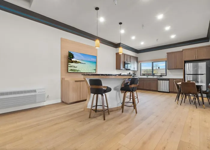 Aspire Inn Studios & Spas Bellflower
