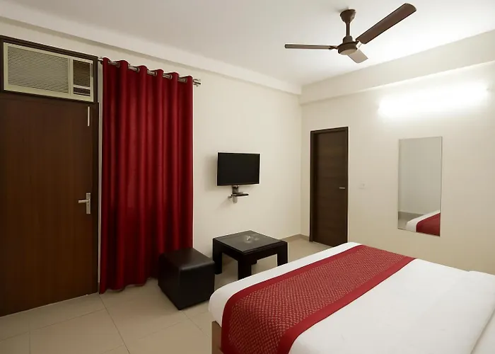 Hotel Quadis - Noida Sec 51