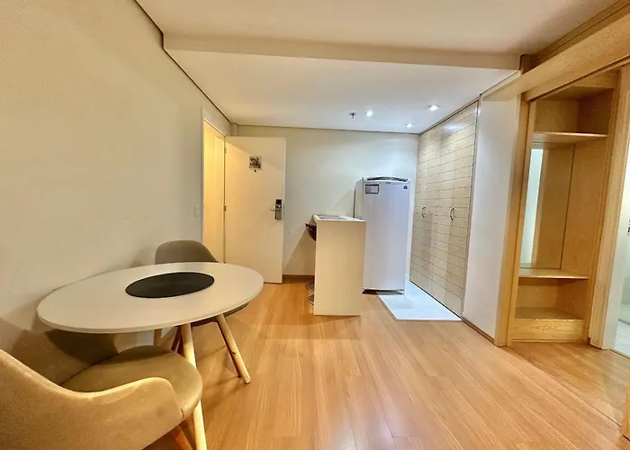 Times Square Moema - Jamaris 100 - Uh 506 Hotel São Paulo